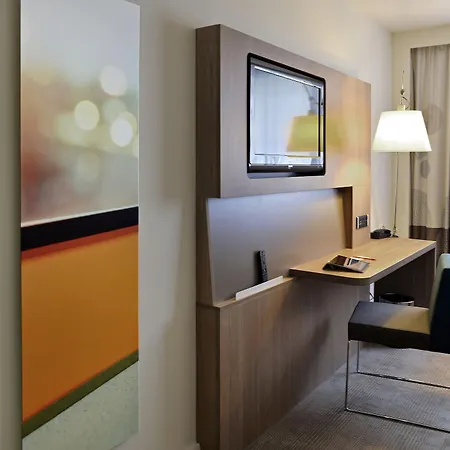Novotel Centre Hotel